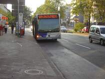 Das Foto zeigt die Linie 129 am Hansahaus. Dieses Video wurde am 23.09.2009 aufgenommen.