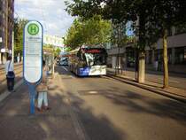 Ein Solaris Urbino in der Trierer Strae in Saarbrcken. Die Aufnahme des Fotos war der 24.09.2009.