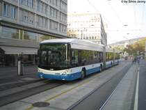 VBZ Nr. 74 am 23.9.09 bei der Haltestelle Sihlpost.