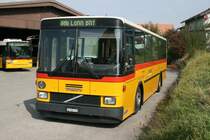 PU Steiner&Co, Messen, SO 104'174 (Volvo/Hess B10M, 1990) am 25.9.2009 beim Depot in Schnottwil. 