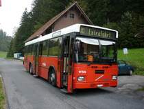 bls Busland AG, 3400 Burgdorf, Nr. 27: Volvo/Lauber B10M BE 394'386 am 26. September 2009 auf Extrafahrt beim Gasthaus Tannenbad in 3462 Weier i.E.