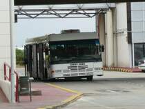 22.09.09,COBUS 3000 auf dem Aeropuerto Internacional Es Codolar von Eivissa.
