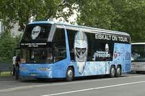 Mannschaftbus des Eishockeyclubs Hamburg Freezers.
Aufgenommen am Essener HBF.