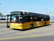 Postauto - Volvo-Hess SZ 26122 bei den Haltestellen beim Bahnhof Pfffikon am 07.09.2009