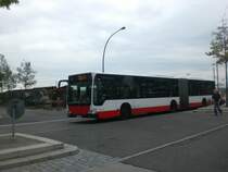 Mercedes-Benz O 530 II (Citaro Facelift) auf der Linie 4 an der Haltestelle Marco-Polo-Terrassen(Hafencity).