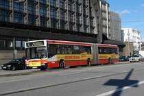 HHA 7311 auf der Metrobus Linie 5 nach A-Burgwedel am HBF Hamburg.
Werbung: Lotto Hamburg
M�rz 2007.
 