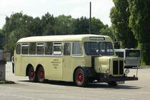 Rheinbahn Museumswagen 8927 beim Tag der Offen Tr im Betriebshof Benrath 2008.