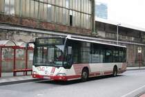 DVG 5909 am Duisburger HBF mit der Linie 921 Richtung Moers K�niglicher Hof.
3.10.2009