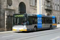 MVG 060  in Mlheim am Rathaus mit der Linie 122 nach Oberhausen Sterkrade im Mai 2009.
Werbung: CC Cleaning