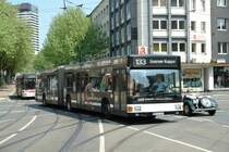 MVG 009 hier an der alten Haltestelle Mlheim Stadtmitte im Juni 2007.
Werbung: www.mhvg.de