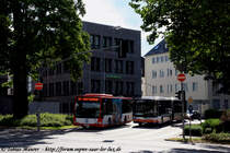 07.06.2009: SWT Wagen 77 und ESWE 179 in Trier. ESWE in Trier? Ja, die SWT hatte sich von der ESWE einen MAN Lion's City G ausgeliehen, um  diesen 14 Tage lang ausgiebig zu testen. Die zu h�ren war schnitt das EEV Fahrzeug gut. Wagen 77, der Citaro Facelift aus der letzten Lieferserie bedient die Linie 77 zum Hbf, sein langer Konkurent f�hrt auf der Linie 3/83.
