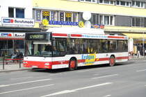 SW Marburg 48.
Dieser MAN ist ein Erdgasbus.
Werbung: Erdgas macht Mobil
Marburg Mai 2007