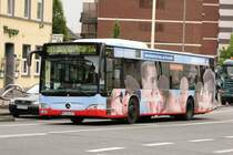 Vestische 2151 am Bottrop ZOB mit der Linie 261 Bottrop Eigen Markt.
Werbung: Volksbank
Mai 2009