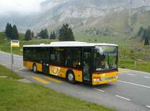PostAuto Region Ostschweiz: Setra S 315 NF SG 284'018, am 3. Oktober 2009 bei der Passh�he auf der Schw�galp (9107 Schw�galp AR)