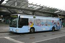 M�bus 0801 am ZOB M�nchengladbach mit der Linie 033 nach Venn.
Werbung: Vitusbad
10.9.2009