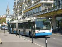 VMCV  -  Van Hool Gelenktrolleybus 11 verl�sst die Haltestelle Centre des Congr�s in Montreux am 18.8.2009