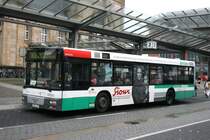 M�bus 9906 am ZOB M�nhengladbach.
Werbung: Sioux
10.9.2009