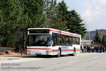 30.03.2009: Ein MAN NL 202 der Firma Zarth, MZG-ZA 32. Er steht abfahrbereit am Schulzentrum Ottweiler8Saar), um die Linie 355 der RSW nach Landsweiler-Reden zu bedienen.