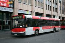 Rheinbahn 8020 hier mit Werbung f�r REWE aur der Linie 737 am HBF D�sseldorf.
11.10.2009
