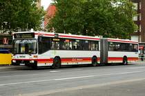 EVAG 3761 nach Heisingen Baldenysee H�lt wegen des Bahnhofsumbaus an der Ersatzhaltestelle am HBF Essen.