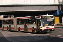 EVAG 3763 auf dem Weg nach Heisingen Baldeneysee auf der Linie 145 an der Haltestelle Porscheplatz.