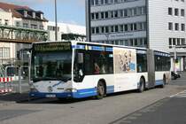 WSW 0361 mit der Linie 603 am HBF Wuppertal.
Der Wagen wirbt f�rs VRR Young Ticket.
18.10.2009