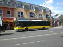 Neoplan N 44-Serie (Centroliner) auf der Linie 184 nach U-Bahnhof Krumme Lanke am S-Bahnhof Lichterfelde Ost.