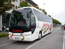 Neoplan-Tourliner der Fa. Andresen am Norwegenkai in Kiel