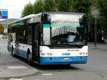 VBZ - Neoplan Nr.22 ZH 726122 unterwegs auf der Linie 303 bei den Bushaltestellen vor dem Bahnhof Dietikon am 11.10.2009