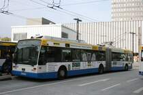 Wagen 267 (SG SW 367) macht Werbung f�r Schumann Bau-Elemente am ZOB Solingen.
24.10.2009