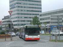 Bogestra MAN Niederflurwagen Linie 353 f�hrt von Castrop-Rauxel
im Bochumer Hauptbahnhof (Busbahnhof)ein.  