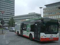 Bogestra Neoplan  Linie 365 f�hrt im Bochumer Bushahnhof
am Hauptbahnhof ein ,dieser f�hrt dann wieder nach
Wattenscheid-Realmarkt.