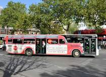 MAN  Bus im Bus , gelungene und irritierende Lackierung, Bonn Busbahnhof - 13.10.2009