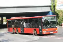 BVR  D BV 228 mit den SB16 zum HBF Essen hier am Porsche Platz.
28.10.2009