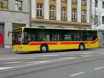 BLT Bus mit der Betriebsnummer 38 bedient die Haltestelle Aeschenplatz auf der Linie 37. die Aufnahme stammt vom 19.06.2009.