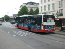 Van Hool A 300-Reihe auf der Linie 36 nach S-Bahnhof Blankenese am U-Bahnhof Stephansplatz.