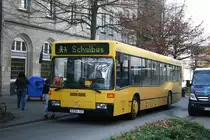 E SH 721 im Sch�lerverkehr am Hauptbad in Essen.
6.11.2009