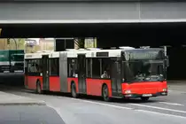2630 (RE VS 214) auf den Weg zum HBF Essen mit der Linie SB16.
Aufgenommen am Porscheplatz.
6.11.2009