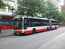 Mercedes-Benz O 530 II (Citaro Facelift) auf der Linie 6 nach U-Bahnhof Borgweg an der Haltestelle Gerhard-Hauptmann-Platz.
