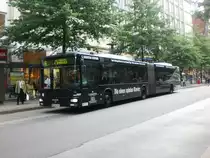 MAN Niederflurbus 2. Generation auf der Linie 6 nach U-Bahnhof Borgweg an der Haltestelle Gerhard-Hauptmann-Platz.