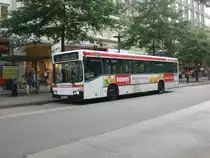 Mercedes-Benz O 405 N� auf der Linie 37 nach Bramfeld Dorfplatz an der Haltestelle Gerhard-Hauptmann-Platz.