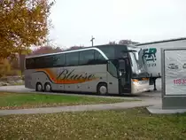 Ein belgischer Setra-Bus S 416 HDH auf der Rast�tte Sindelfinger-Wald macht seine Pause.