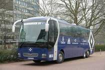 Mannschaftbus des HVS (HH SV 5555).
Aufgenommen vor einem Hotel in Essen.
November 2007