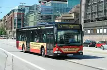 VHH 0305 (HH XI 305) mit Werbung fr RBS Baustoffe.
Aufgenommen vor den HBF Hamburg.
Juli 2007