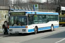 E AM 868 nach Kray-Nord Bf mit der Linie 170 am Bf Essen Borbeck.
Juli 2007