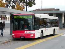 travys - MAN VD 360502 bei denn Haltestellen vor dem Bahnhof in Yverdon les Bains am 08.11.2009