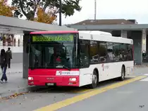 travys - MAN VD 360502 bei denn Haltestellen vor dem Bahnhof in Yverdon les Bains am 08.11.2009