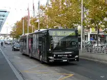 TL - Neoplan Bus Nr.618 unterwegs auf der Linie 3 bei der Haltestelle vor dem Bahnhof in Lausanne am 08.11.2009