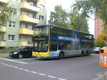MAN Lion's City DD (Doppelstock) auf der Linie M82 nach S+U Bahnhof Rathaus Steglitz an der Haltestelle Marienfelde Weskammstra�e.