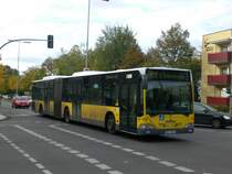 Mercedes-Benz O 530 I (Citaro) auf der Linie M11 nach S-Bahnhof Sch�neweide an der Haltestelle Marienfelde Weskammstra�e.